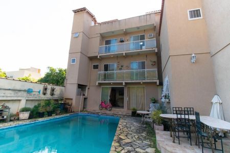 Casa à venda com 371m², 7 quartos e 4 vagasÁrea externa