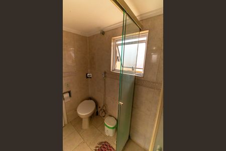 Casa à venda com 371m², 7 quartos e 4 vagasBanheiro da Suíte 2