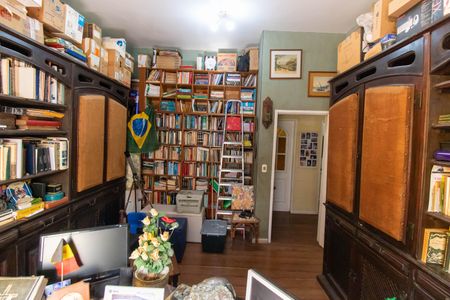 Casa à venda com 371m², 7 quartos e 4 vagasQuarto