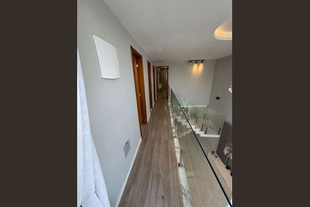 Sala de casa de condomínio à venda com 4 quartos, 360m² em Recreio dos Bandeirantes, Rio de Janeiro