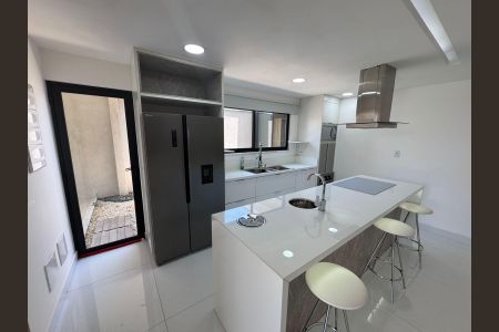 Casa de condomínio à venda com 360m², 4 quartos e 2 vagasCozinha