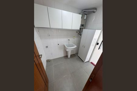 Casa de condomínio à venda com 360m², 4 quartos e 2 vagasÁrea de Serviço