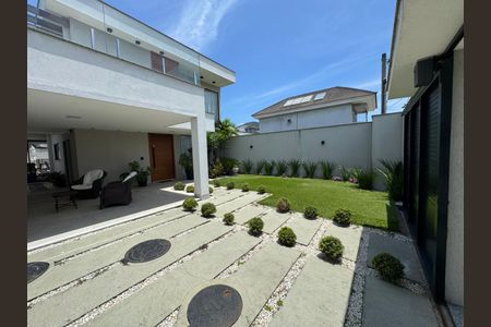 Casa de condomínio à venda com 360m², 4 quartos e 2 vagasÁrea Externa