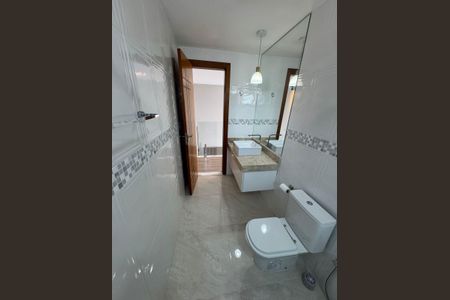 Casa de condomínio à venda com 360m², 4 quartos e 2 vagasBanheiro 2