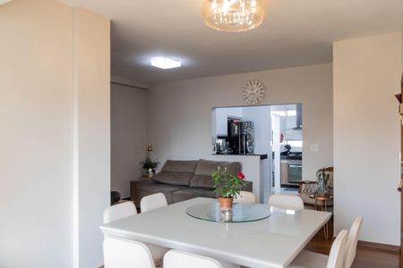 Sala de apartamento à venda com 3 quartos, 110m² em Buritis, Belo Horizonte