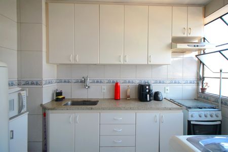 Apartamento à venda com 60m², 2 quartos e 1 vagaCozinha e Área de Serviço