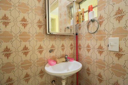 Casa à venda com 233m², 4 quartos e 1 vagaBanheiro da Área comum 