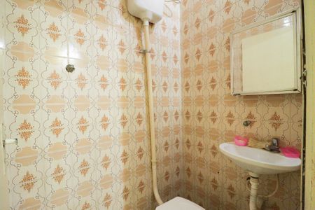 Casa à venda com 233m², 4 quartos e 1 vagaBanheiro da Área comum 