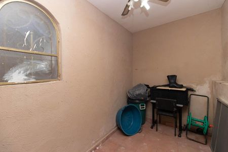 Casa à venda com 216m², 3 quartos e 2 vagasQuarto de Serviço