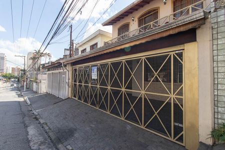 Casa à venda com 216m², 3 quartos e 2 vagasFachada