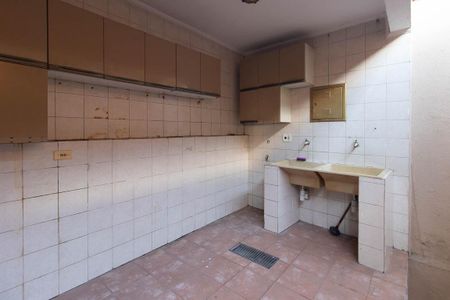 Casa à venda com 216m², 3 quartos e 2 vagasÁrea de Serviço