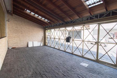 Casa à venda com 216m², 3 quartos e 2 vagasGaragem