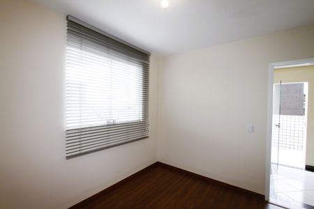 Apartamento para alugar com 120m², 3 quartos e 2 vagasQuarto 2