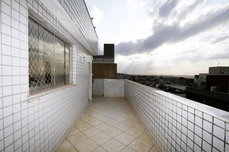 Apartamento para alugar com 120m², 3 quartos e 2 vagasCobertura