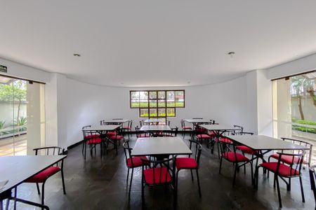 Apartamento à venda com 83m², 3 quartos e 2 vagasÁrea comum - Salão de festas