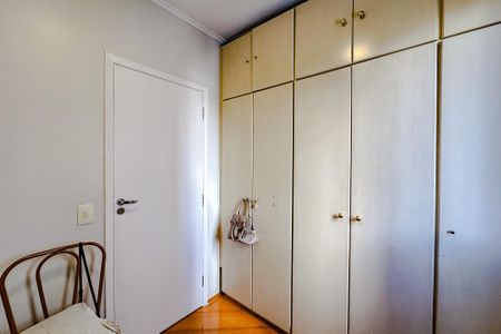Apartamento à venda com 83m², 3 quartos e 2 vagasQuarto 3