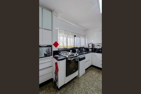 Apartamento à venda com 83m², 3 quartos e 2 vagasCozinha