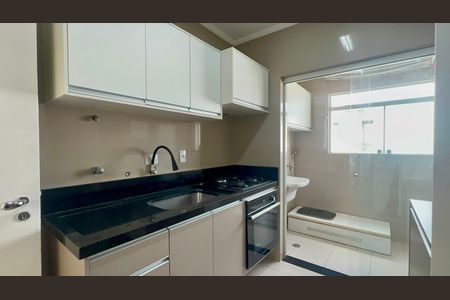 Apartamento para alugar com 140m², 2 quartos e 2 vagas Apartamento para alugar com 140m², 2 quartos e 2 vagasCozinha