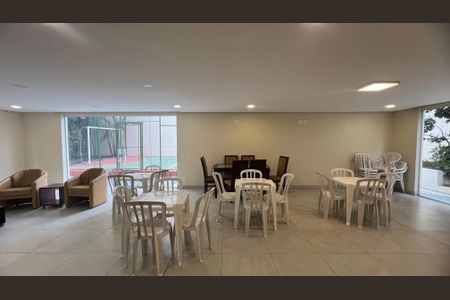 Apartamento para alugar com 140m², 2 quartos e 2 vagas Apartamento para alugar com 140m², 2 quartos e 2 vagasÁrea comum - Salão de festas