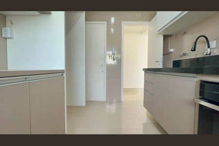Apartamento para alugar com 140m², 2 quartos e 2 vagas Apartamento para alugar com 140m², 2 quartos e 2 vagasCozinha
