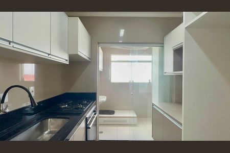 Apartamento para alugar com 140m², 2 quartos e 2 vagas Apartamento para alugar com 140m², 2 quartos e 2 vagasCozinha