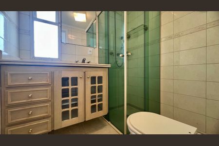 Apartamento para alugar com 140m², 2 quartos e 2 vagas Apartamento para alugar com 140m², 2 quartos e 2 vagasBanheiro