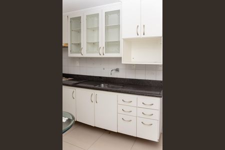 Casa para alugar com 200m², 2 quartos e 2 vagas Casa para alugar com 200m², 2 quartos e 2 vagasCozinha