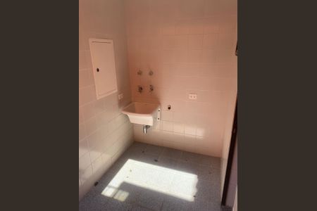 Banheiro de casa à venda com 3 quartos, 120m² em Nova Aldeinha, Barueri