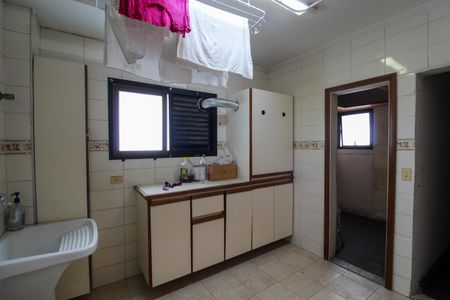 Apartamento à venda com 280m², 5 quartos e 1 vagaÁrea de Serviço