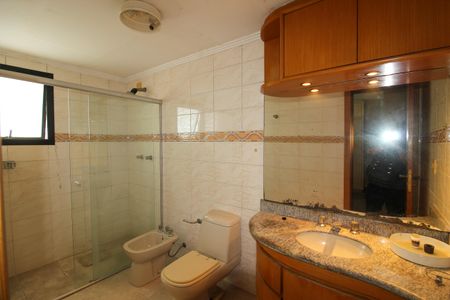 Apartamento à venda com 280m², 5 quartos e 1 vagaBanheiro da Suíte 2