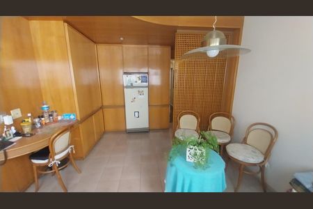 Apartamento à venda com 3 quartos, 300m² em Higienópolis, São Paulo