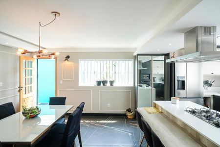 Casa à venda com 442m², 4 quartos e 6 vagasCozinha