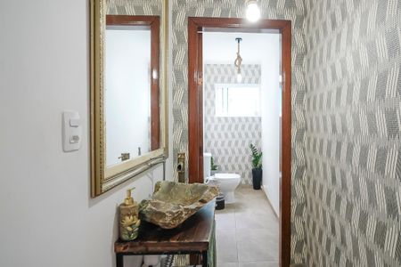 Casa à venda com 442m², 4 quartos e 6 vagasLavabo