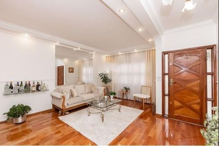 Casa à venda com 4 quartos, 225m² em Jardim Vila Formosa, São Paulo