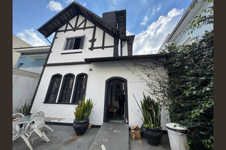 Casa à venda com 3 quartos, 160m² em Vila Mariana, São Paulo