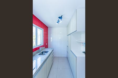 Casa à venda com 140m², 3 quartos e 2 vagas Casa à venda com 140m², 3 quartos e 2 vagasCozinha