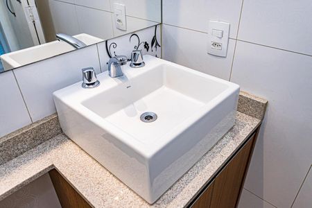 Casa à venda com 140m², 3 quartos e 2 vagas Casa à venda com 140m², 3 quartos e 2 vagasBanheiro