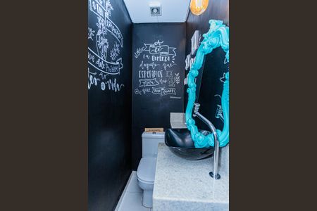 Casa à venda com 140m², 3 quartos e 2 vagas Casa à venda com 140m², 3 quartos e 2 vagasLavabo