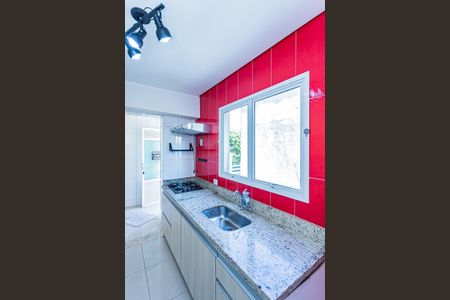 Casa à venda com 140m², 3 quartos e 2 vagas Casa à venda com 140m², 3 quartos e 2 vagasCozinha