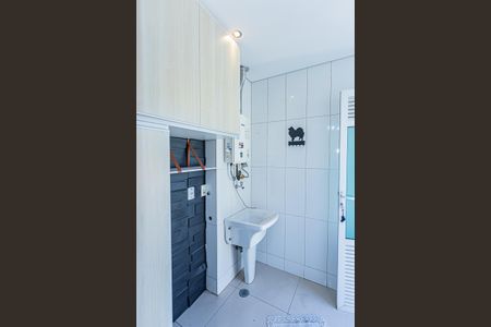 Casa à venda com 140m², 3 quartos e 2 vagas Casa à venda com 140m², 3 quartos e 2 vagasÁrea de Serviço