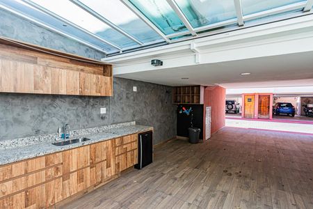 Casa à venda com 140m², 3 quartos e 2 vagas Casa à venda com 140m², 3 quartos e 2 vagasEspaço gourmet e garagem