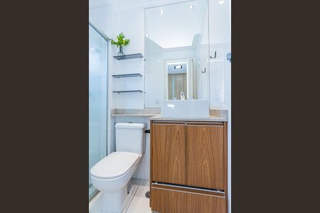 Casa à venda com 140m², 3 quartos e 2 vagas Casa à venda com 140m², 3 quartos e 2 vagasBanheiro Suíte