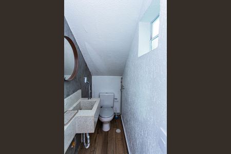 Casa à venda com 140m², 3 quartos e 2 vagas Casa à venda com 140m², 3 quartos e 2 vagasLavabo garagem