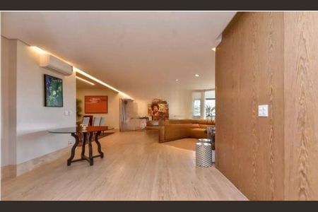 Apartamento para alugar com 3 quartos, 260m² em Higienópolis, São Paulo