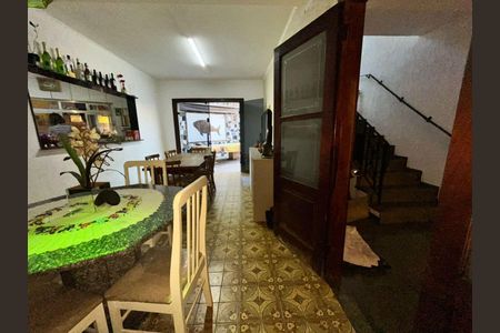 Casa à venda com 4 quartos, 200m² em Vila Libanesa, São Paulo