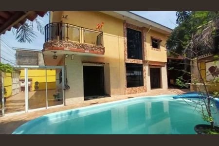 Casa à venda com 4 quartos, 200m² em Vila Libanesa, São Paulo