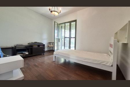 Casa à venda com 3 quartos, 225m² em Vila Morumbi, São Paulo