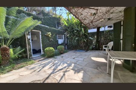 Casa à venda com 3 quartos, 225m² em Vila Morumbi, São Paulo