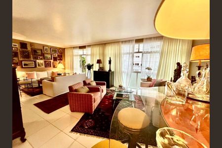 Apartamento à venda com 3 quartos, 208m² em Santa Cecilia, São Paulo