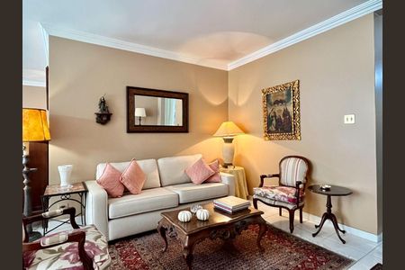 Apartamento à venda com 3 quartos, 208m² em Santa Cecilia, São Paulo